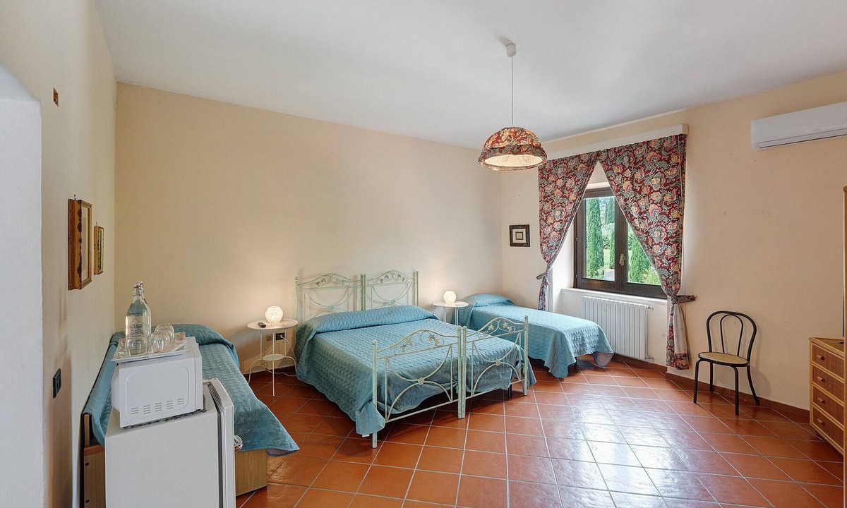 Magazzeno Apartment | Room 'Camera Verde' with Sea View, Wi-Fi and Air Conditioning