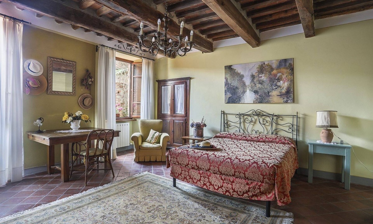 Montecarlo Apartment | Room 'Cannella Triple - Ground Floor' with Shared Terrace and Wi-Fi