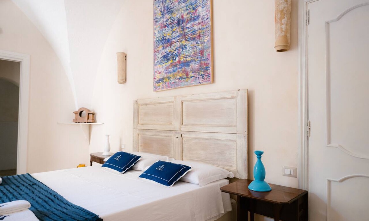 Francavilla Fontana Apartment | Room 'Il Casino Casalino, Sole' with Shared Pool, Wi-Fi and Air Conditioning