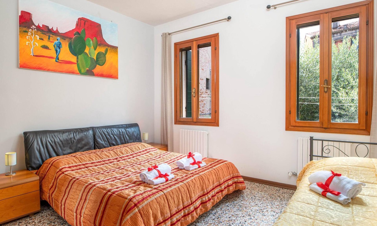 Santa Croce Apartment | RUGA BELLA IN THE HEART OF VENICE