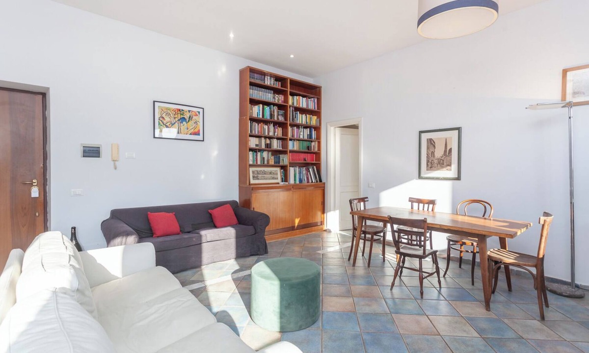 Tiburtino Apartment | San Lorenzo SkyRail Loft - by OpenRoma