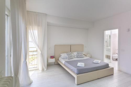 Trani Apartment | Santa Rosa luxury apartment 2 BEDROOMS 4 People private parking