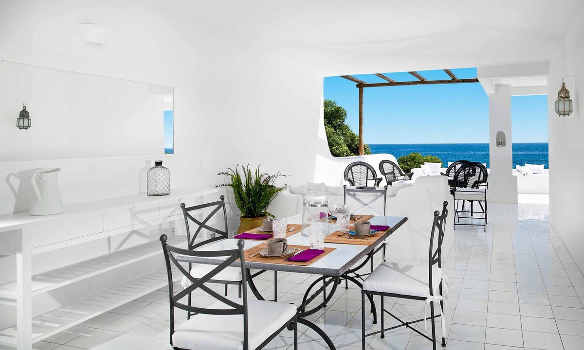 Fontane Bianche Villa | Sea front holiday villa in Fontane Bianche - DiCasaInSicilia