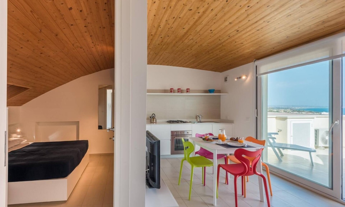Marina di Ragusa Hostel | Sea View Small Apartment