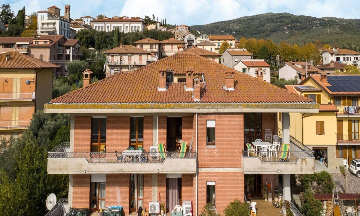 Tuoro sul Trasimeno Apartment | Serene Lakeview Apartment