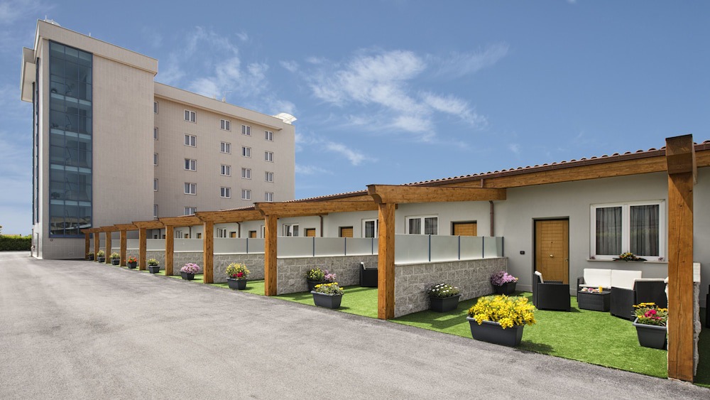 Pomezia Hotel | Simon Hotel