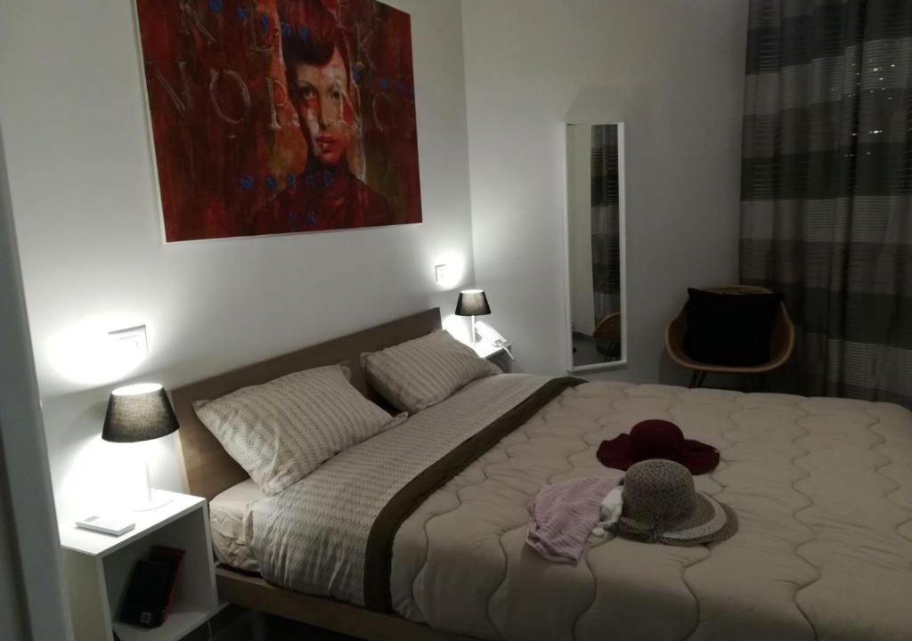 Zona XXX Castel Fusano Apartment | Sosta Rock