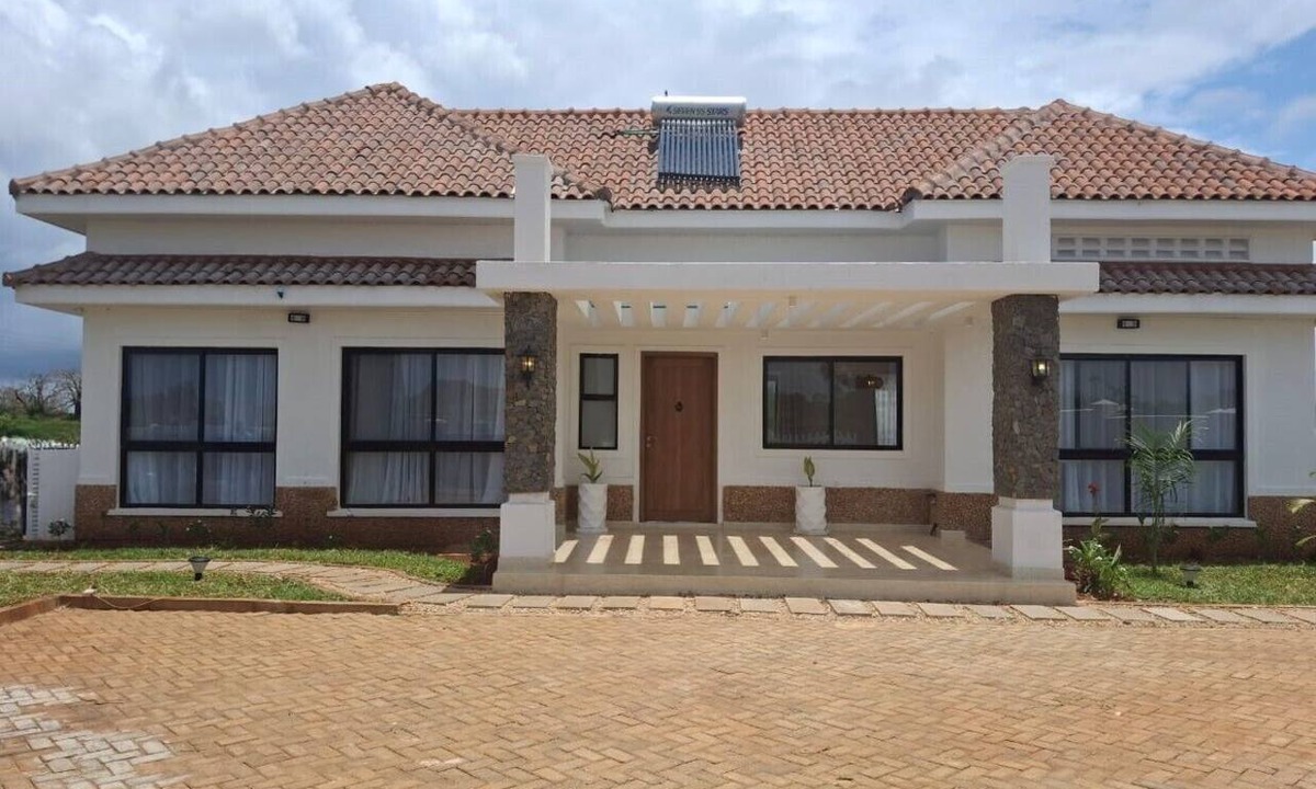 Galu House | Spacious 3‑bedroom private villa in Diani offering privacy and tranquility