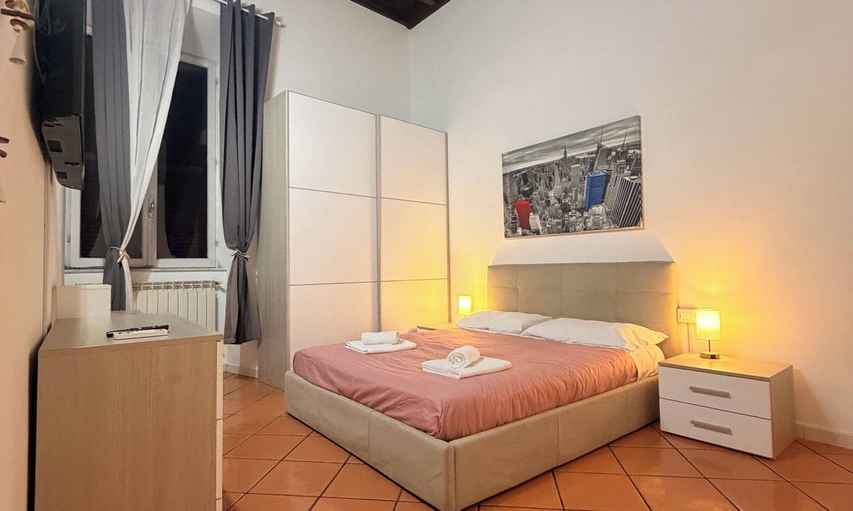 Civitavecchia Apartment | Spacious apartment near the port and station