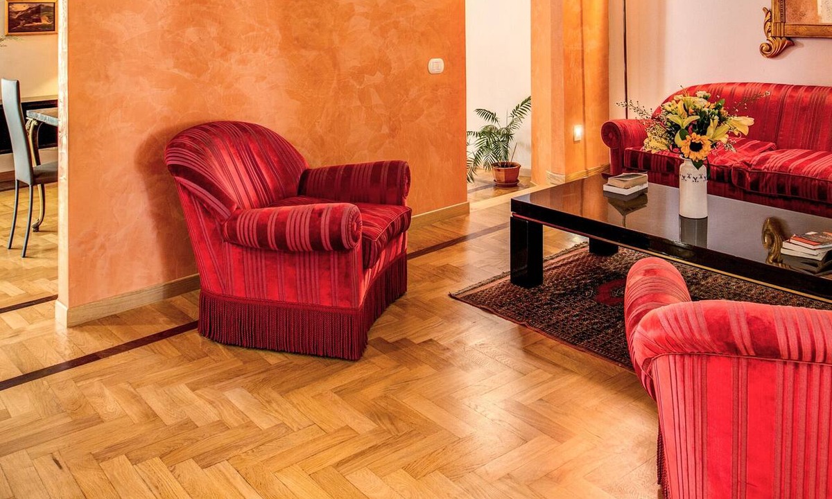 Rione II Trevi Apartment | Spacious apartment, three bedrooms, three private bathrooms at the Fountain