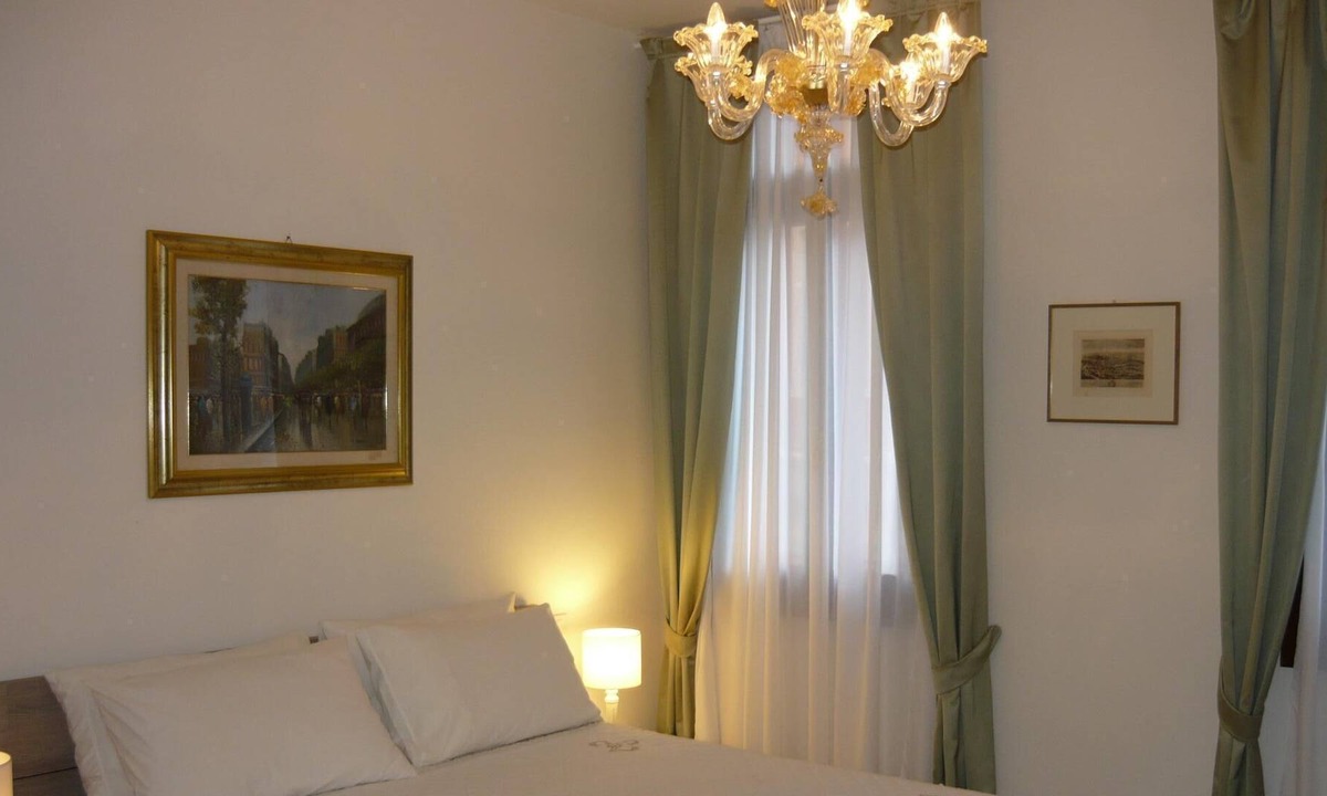Cannaregio Apartment | Spacious, luxury, bright apartment, easy to reach, with WiFi and Air Cond.
