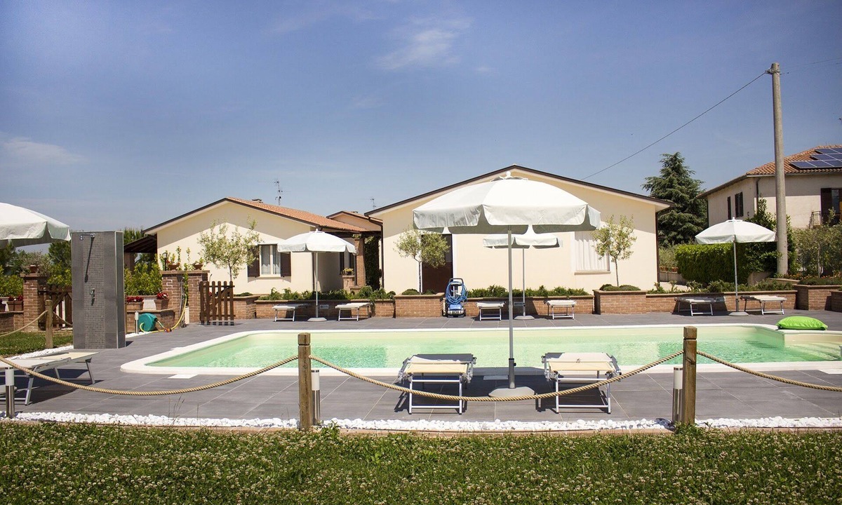 Spello House | Spello Lavanda apartment in holiday home with park and swimming pool