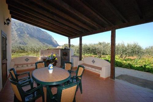 Castelluzzo House | Splendida villetta tra gli ulivi, al mare