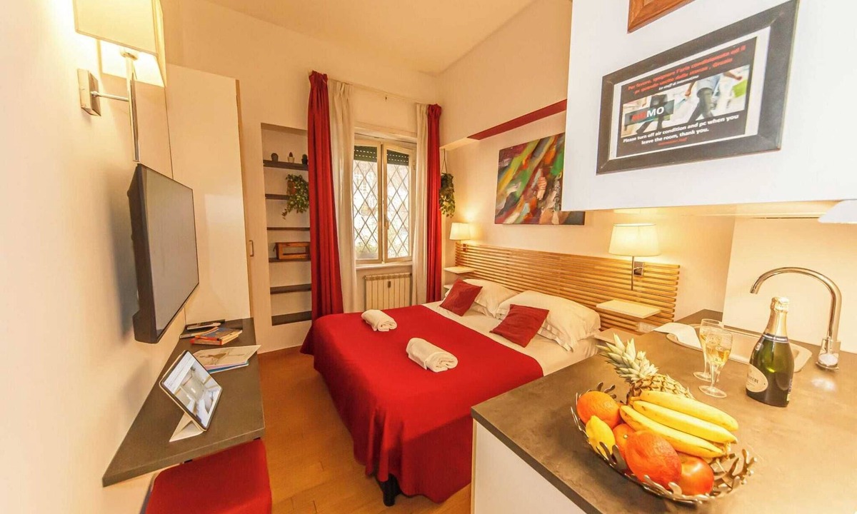 Universita House | Standard Double Room