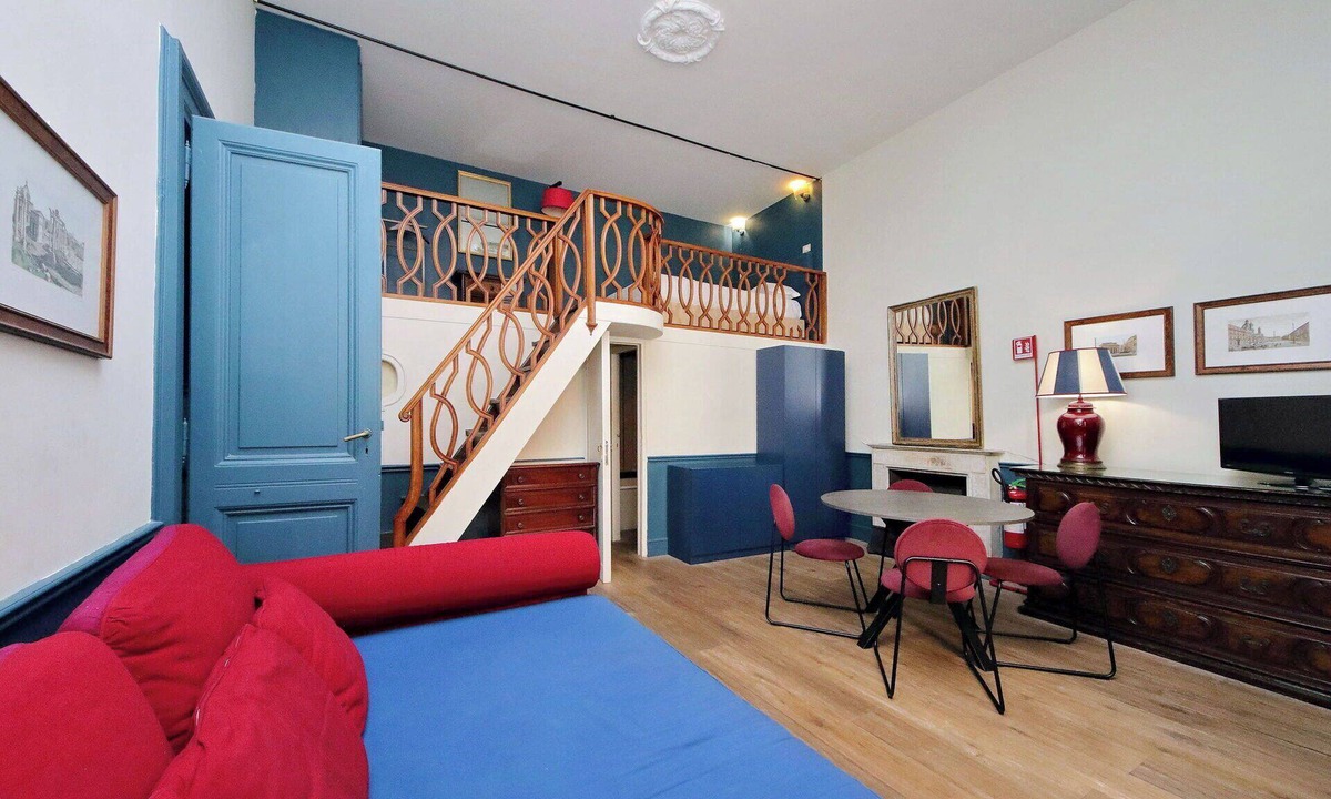 Rione IV Campo Marzio Apartment | Studio con Soppalco Via Gregoriana Vicino Piazza di Spagna