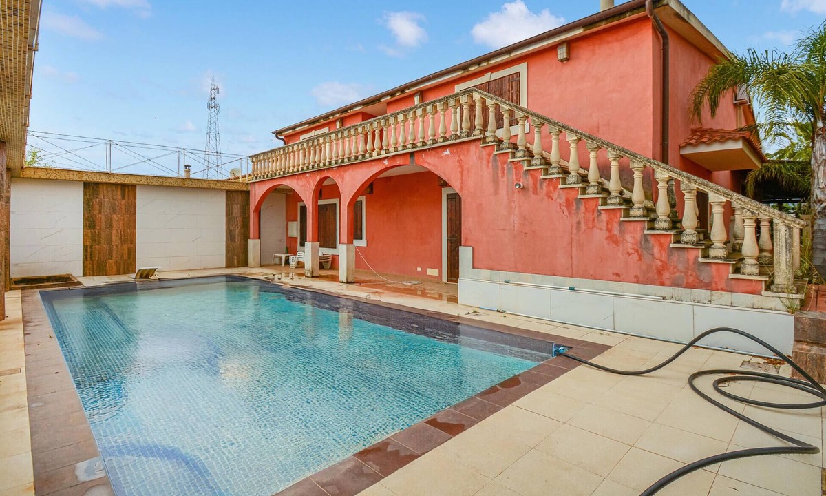 Vittoria House | Stunning home in Vittoria