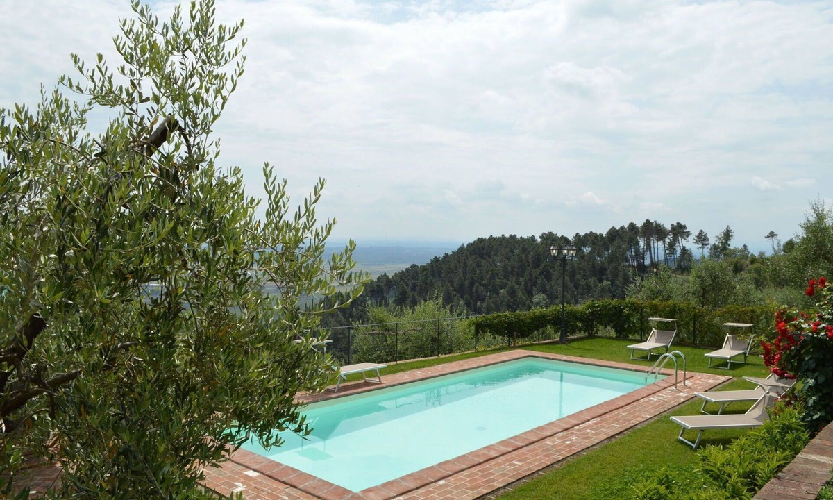 Castelvecchio Villa | Stunning private villa with A/C, private pool, WIFI, TV, terrace and panoramic view, close to Lu.
