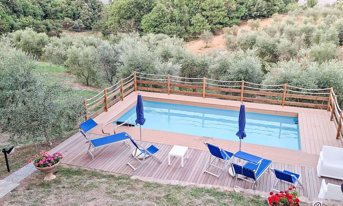 Roccastrada House | Stunning private villa for 9 guests with A/C, private pool, WIFI, TV, patio and pets allowed