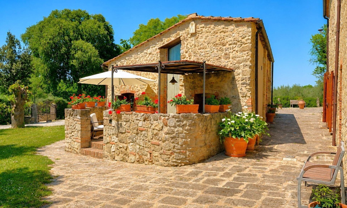 Asciano Villa | Stunning private villa for 4 guests with pool, WIFI, A/C, TV and terrace