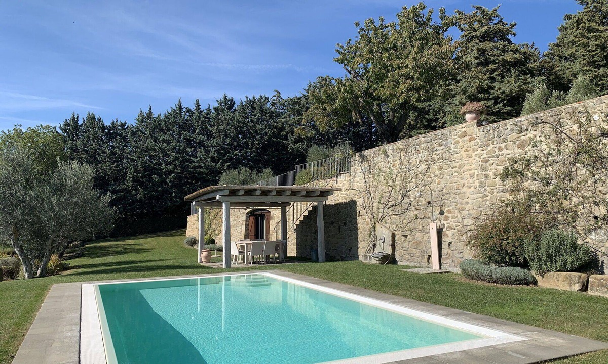Cortona Villa | Stunning private villa for 8 people with private pool, WIFI, A/C, TV, veranda and panoramic view