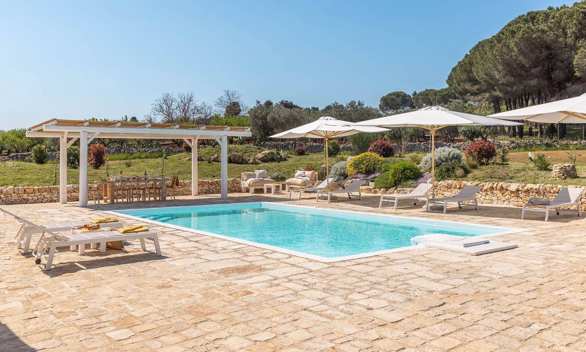 Martina Franca Villa | Stunning private villa with A/C, WIFI, private pool, TV, patio and panoramic view, close to Ostuni