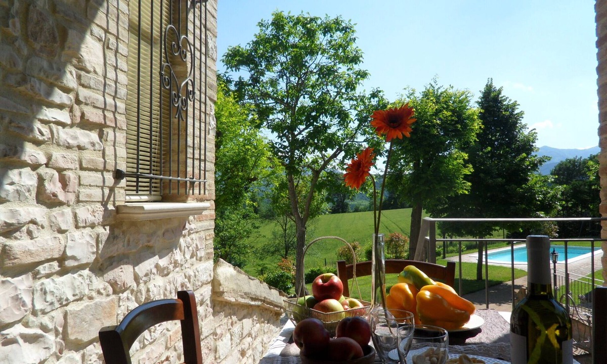 Cagli House | SUNFLOWERS (4 PEOPLE)