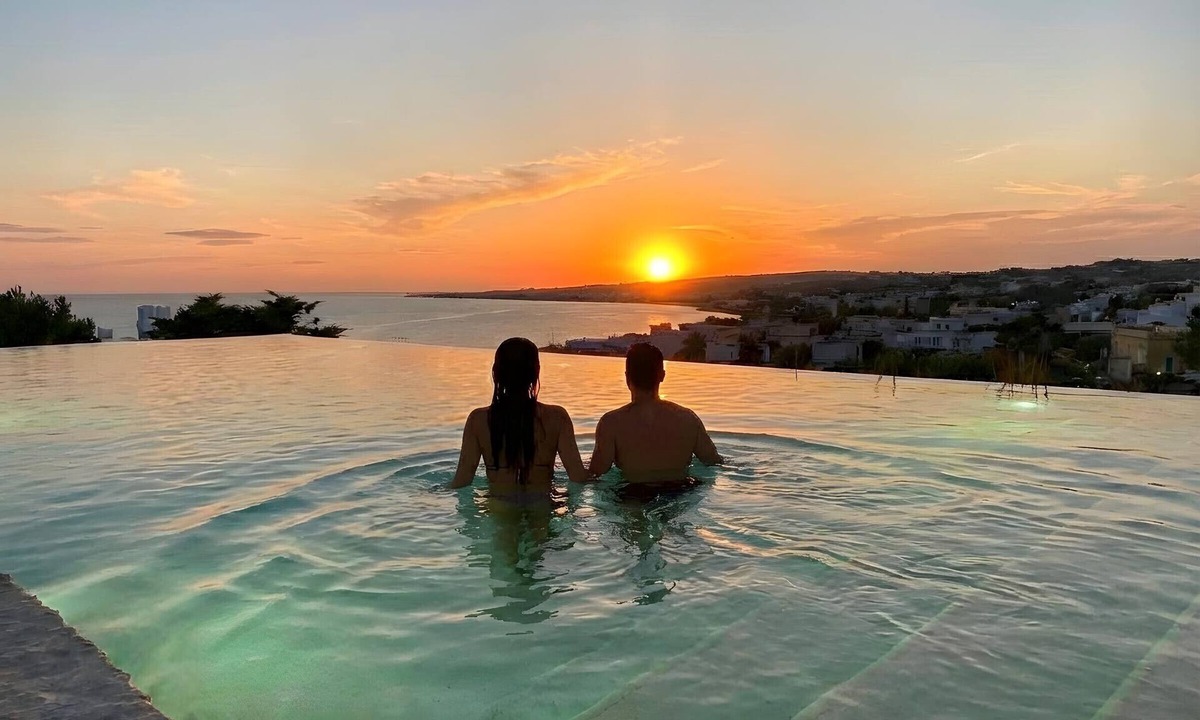 Torre Vado Villa | Sunset view, infinity pool, little stone house