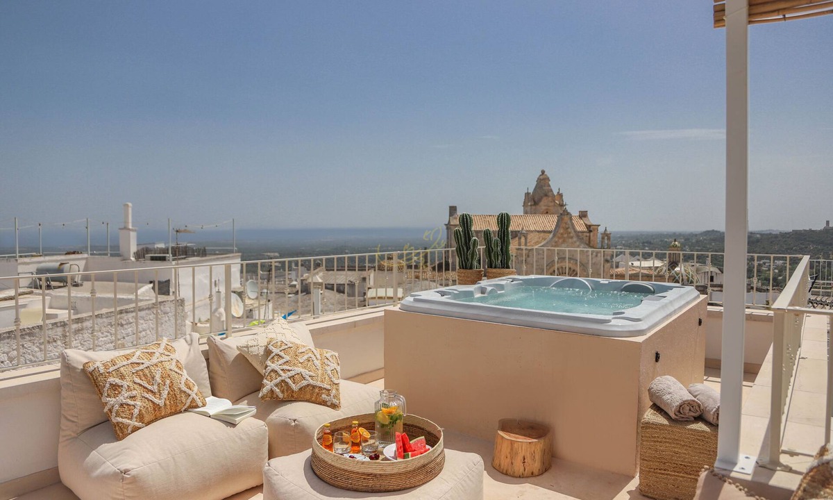 Ostuni Historic Centre Apartment | TD Terrazze di Carole Panoramic Terrace & Jacuzzi