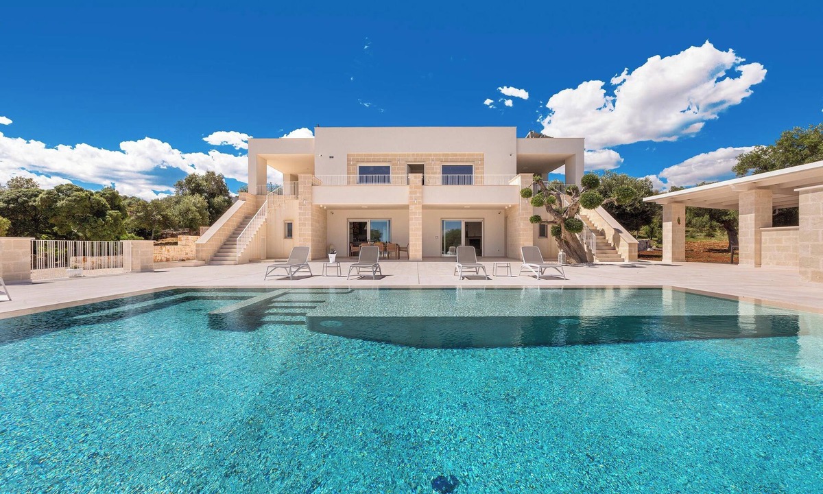 Carovigno Villa | Tenuta Cuccovivo - Villa di Lusso con Piscina Vista Mare a 5 Minuti da Ostuni