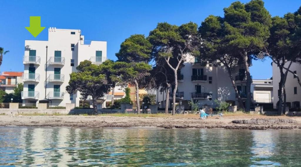 Rivabella Apartment | Terrazze del Paradiso Gallipoli - Attico Suite Sulla Spiaggia con discesa a mare