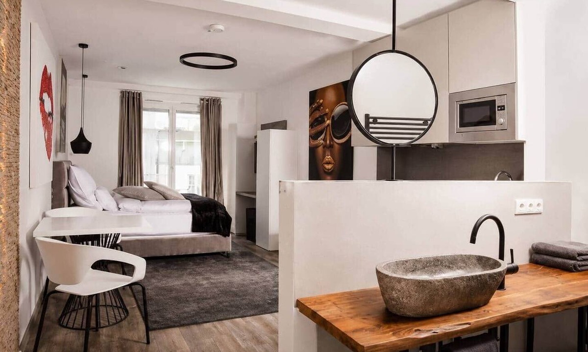 Schmargendorf Apartment | The Faces | Premium Studio | Balcony | 301