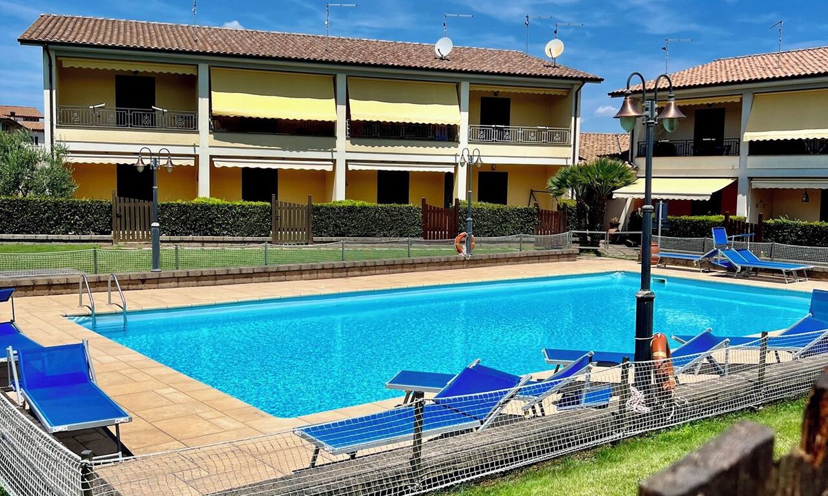 Capodimonte Apartment | The Little Meadow by the Lake