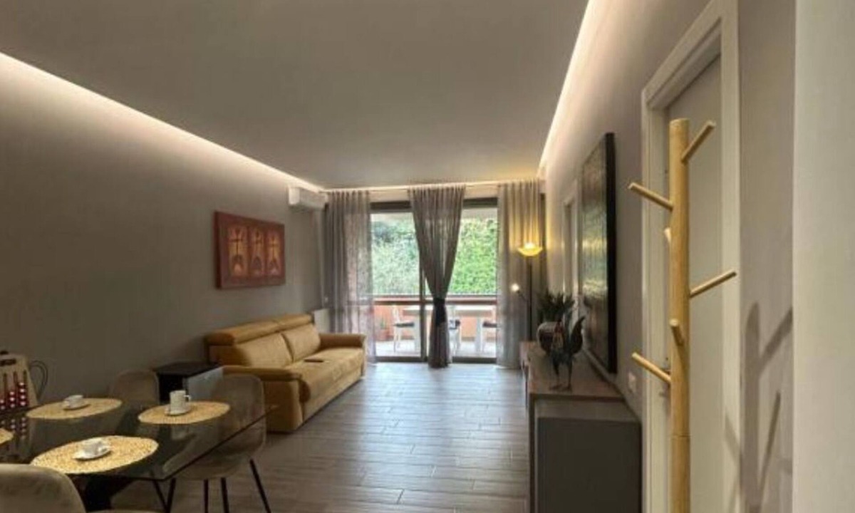 Aurelio Apartment | The Mansion of the Rooster