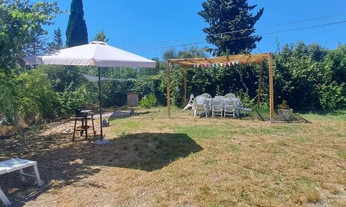 Zona XLV Castel di Guido House | The Rainbow House