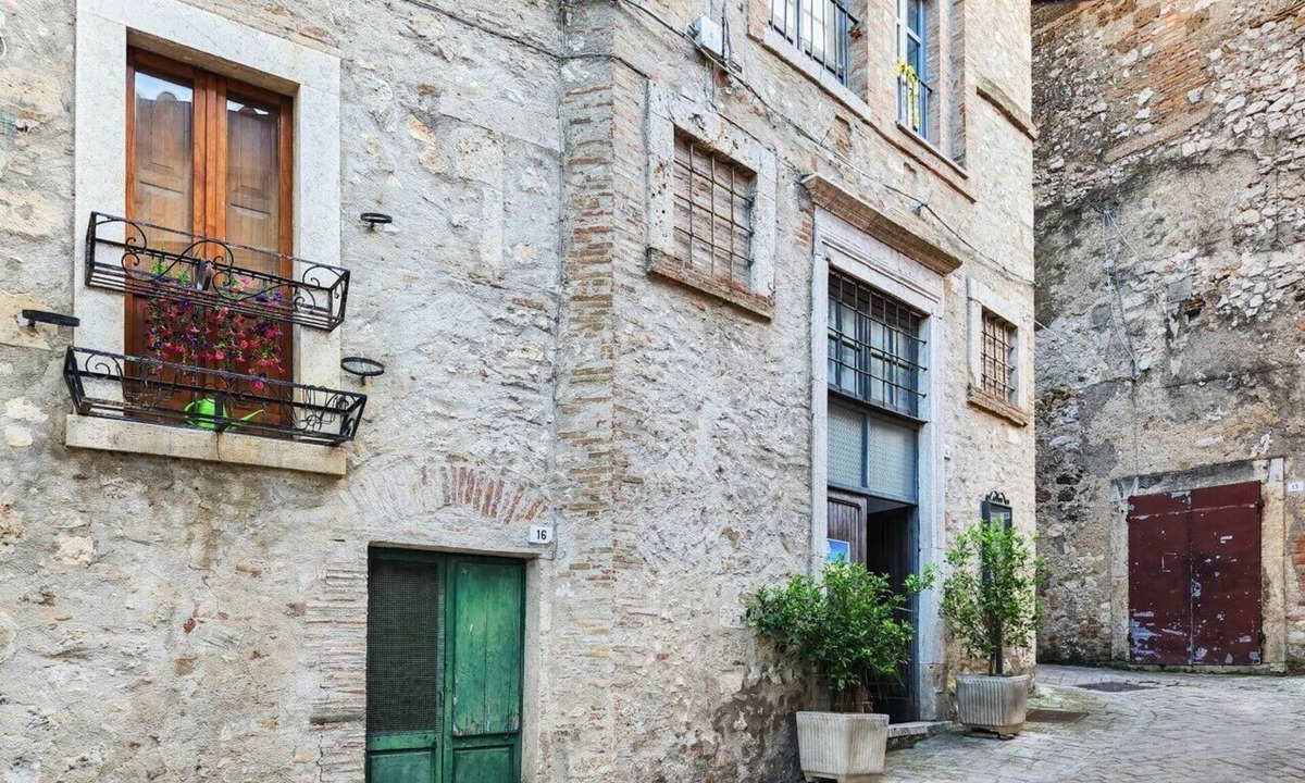 Lugnano in Teverina Apartment | The Ribot Cloister