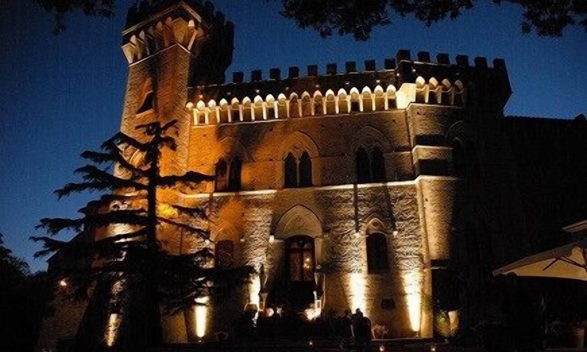 Il Poggio Apartment | The stables of Luna and Pompeo in Tuscany