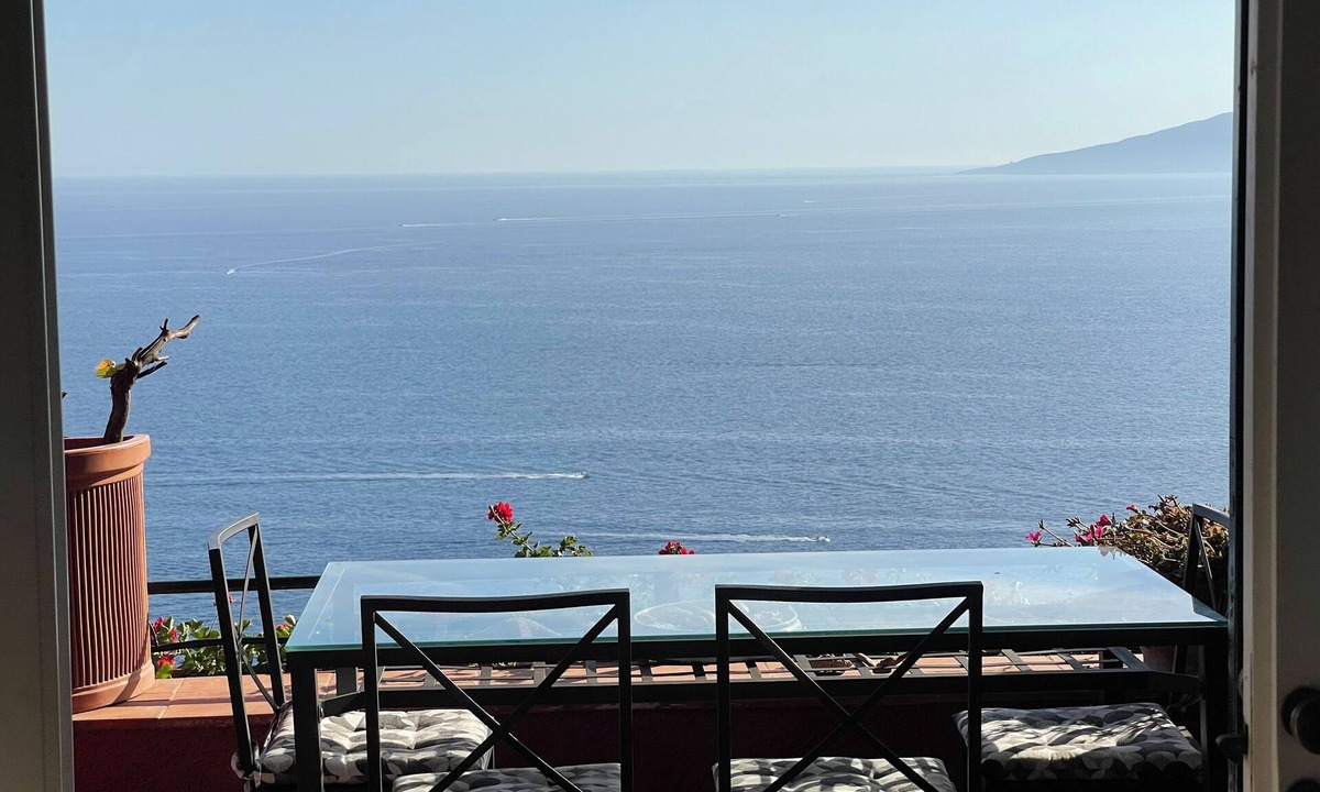 Cala Piccola Apartment | The terrace by the sea