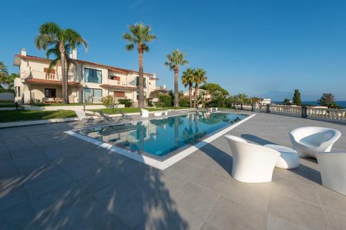 Costa Saracena-Castelluccio Apartment | The View - Waterfront apartment with pool
