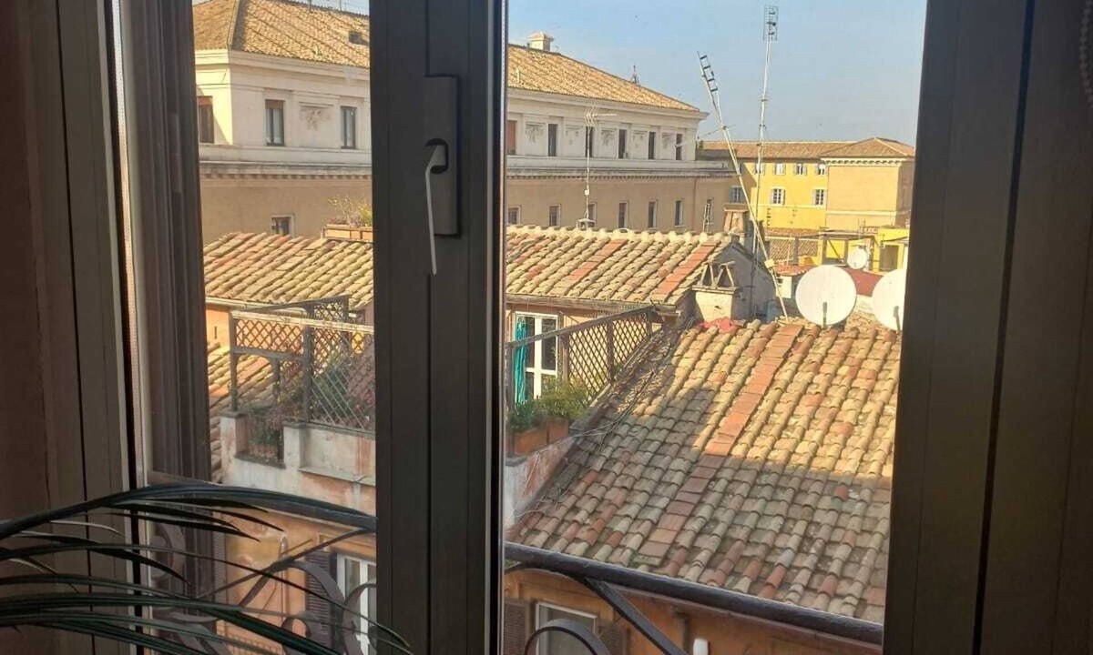 Trastevere Apartment | Tommy's House