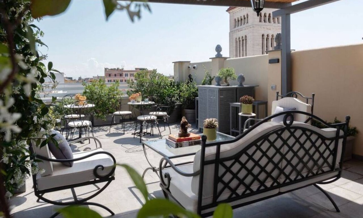 Rione XVI Ludovisi Apartment | Toscana 2bis - FromHometoRome