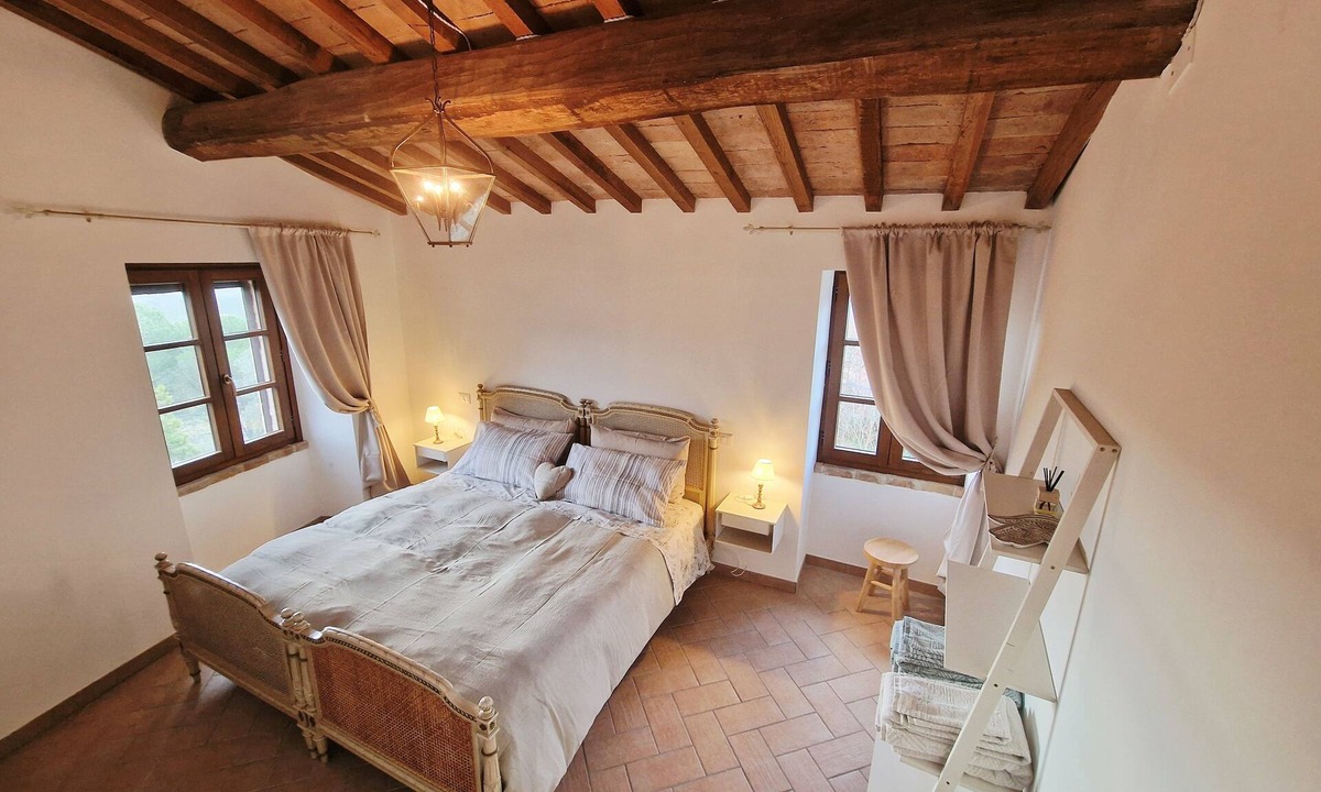 Torgiano Apartment | Tower of Time. Period residence in a tower from the 1400s. Nature, quiet and art