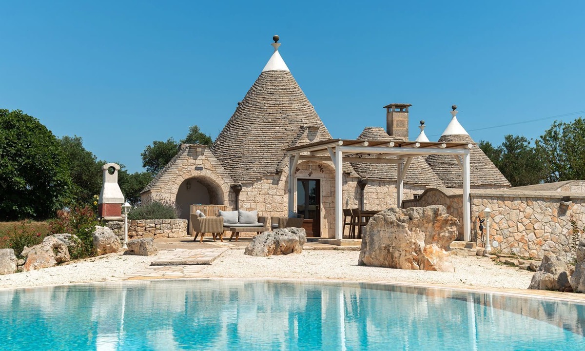 Martina Franca Villa | Traditional Trullo with large private pool