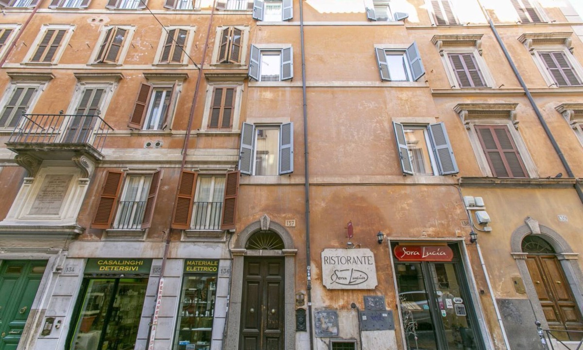 Rione II Trevi Apartment | Trevi Little Palace #6 - 52 Steps of Charm
