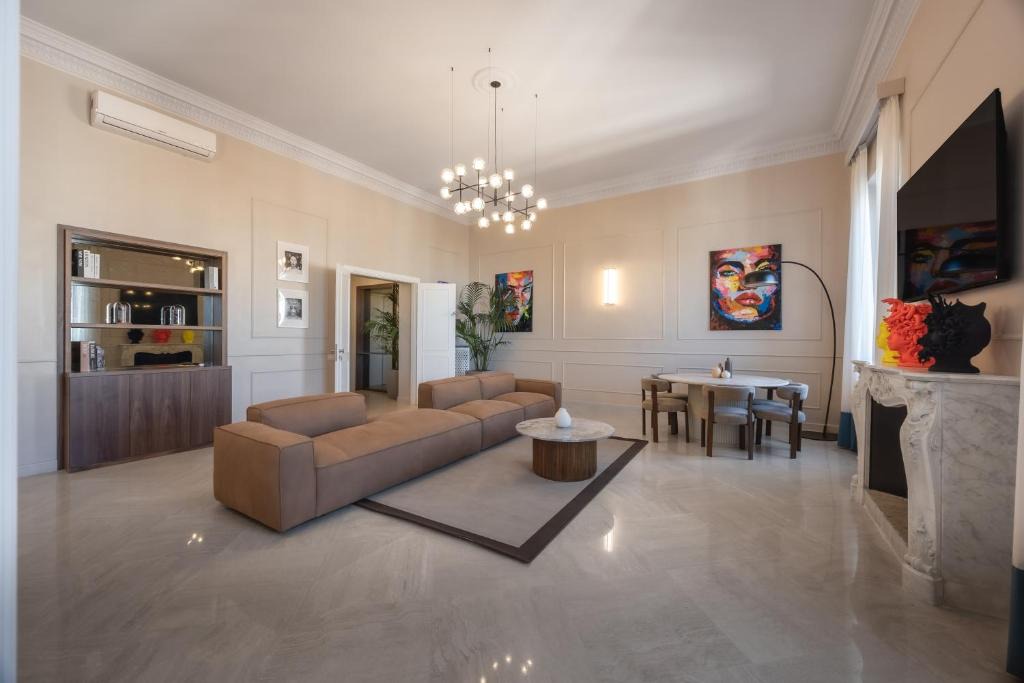 Rione II Trevi Apartment | Trevi Suite Iconic View - Luxury Penthouse Rooftop
