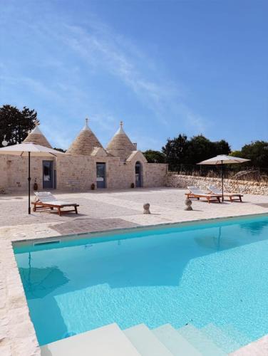 Martina Franca Villa | Trulli Fortunato private, heated swimming pool