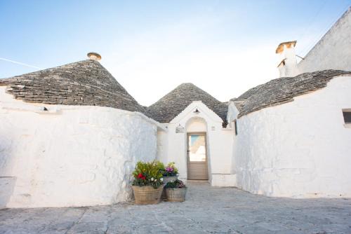 The Trulli of Alberobello Hotel | Trulli Holiday Deluxe & Wellness