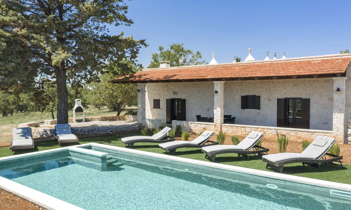 Martina Franca House | Trullo Badessa with private pool
