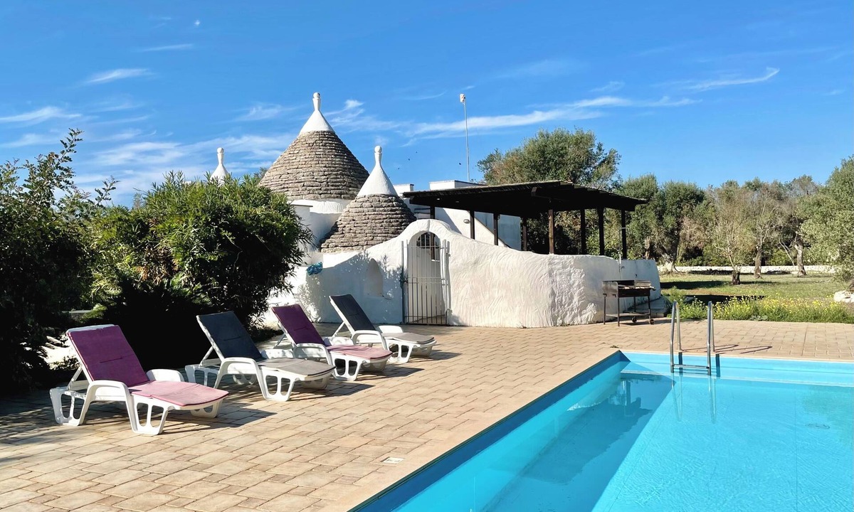 San Michele Salentino House | Trullo della Luna – Authentic Trullo with Private Pool