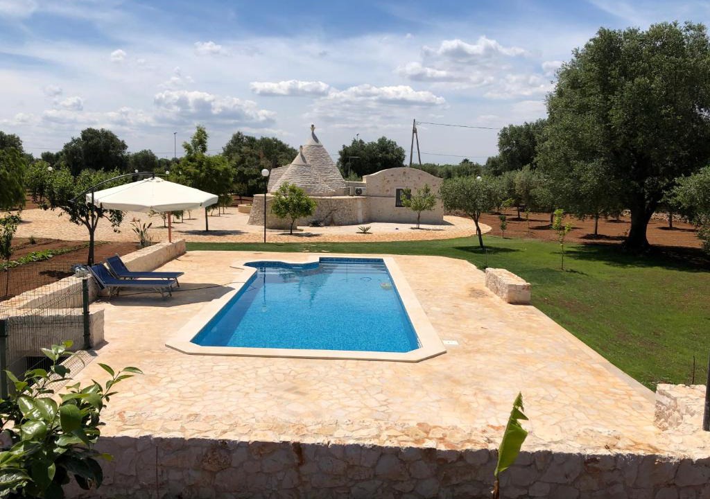 San Vito dei Normanni Villa | TRULLO PARCOMONSIGNORE CON PISCINA PRIVATA