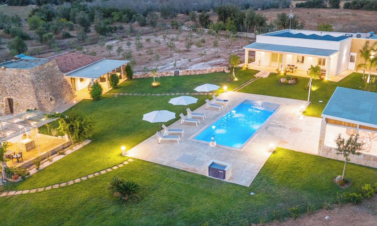 Carpignano Salentino Villa | Trullo Tenuta Mary with Heated Pool, Carpignano Salentino, Italy